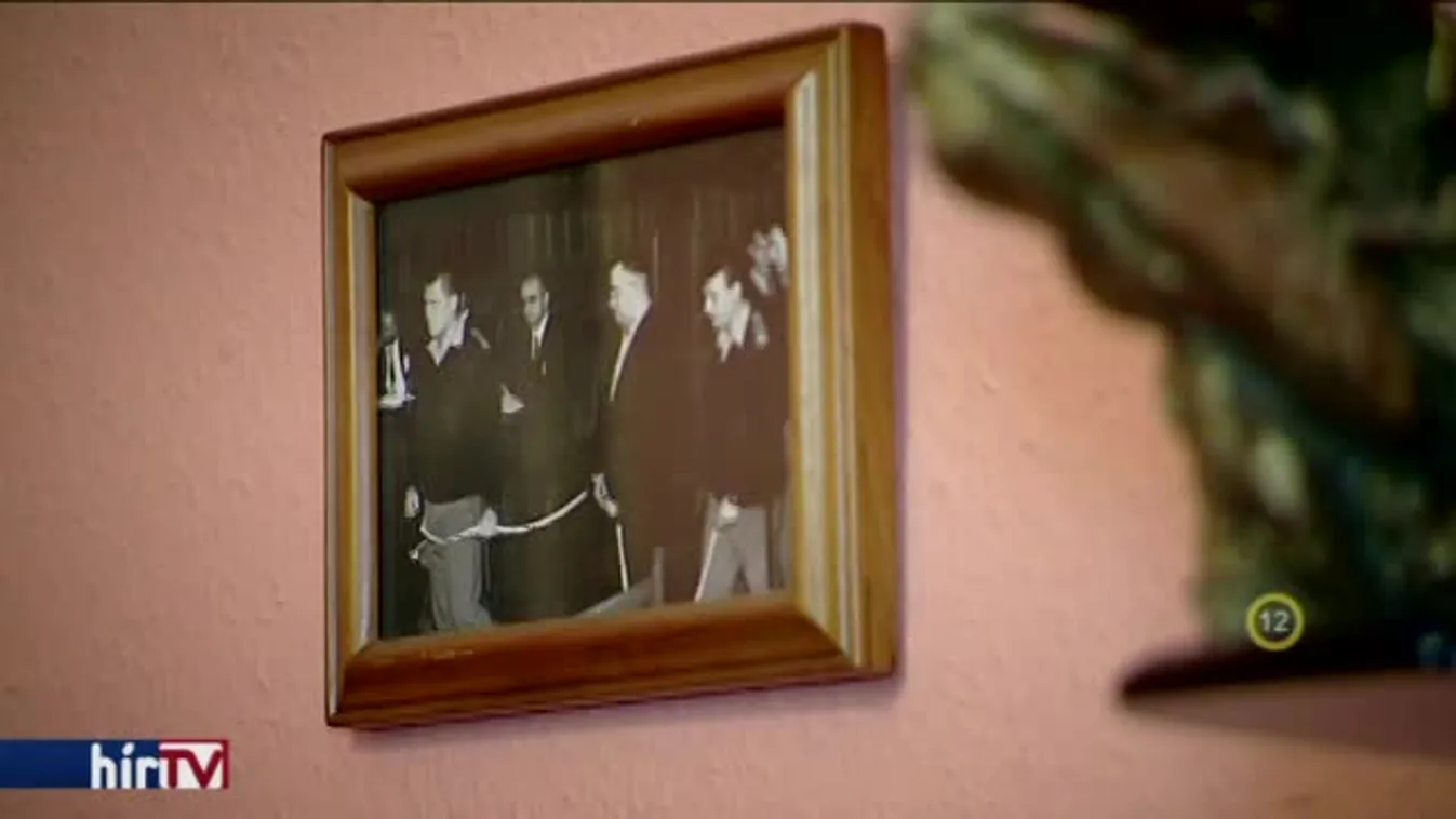 Riasztás - Jován László