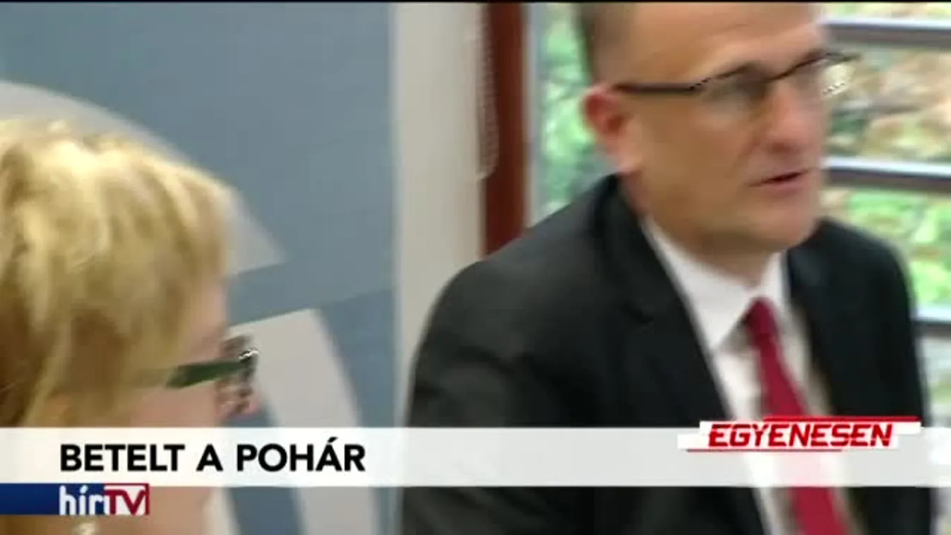 Egyenesen - Kémjátszma