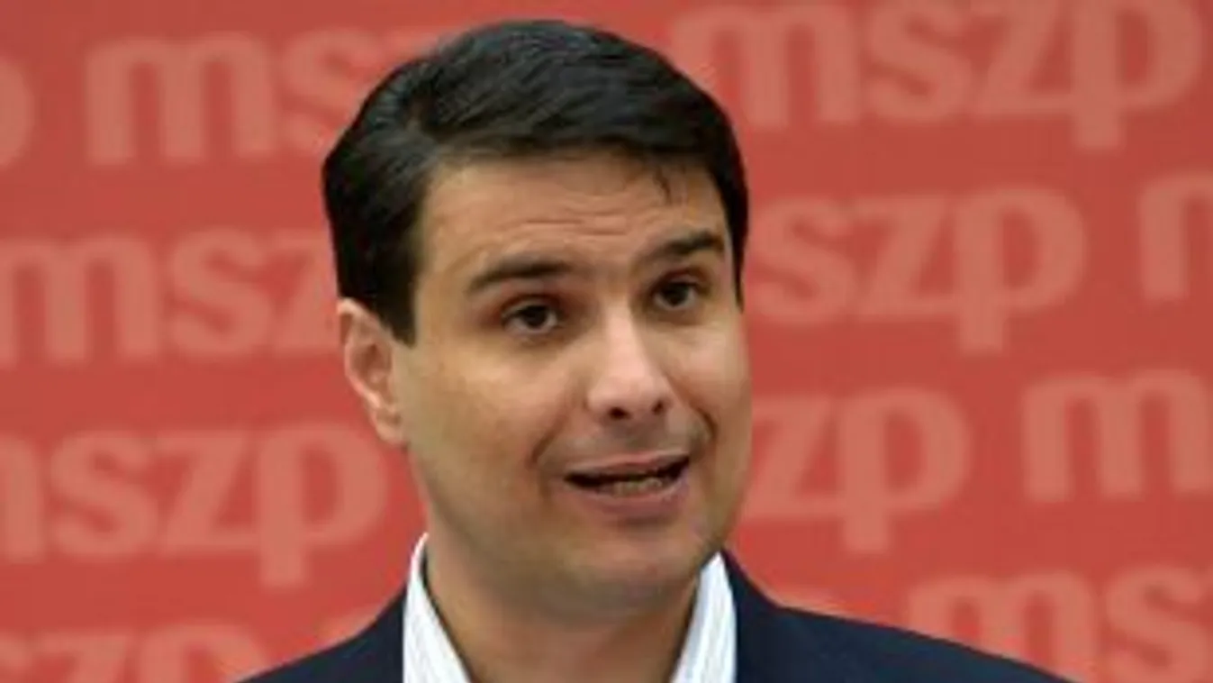 Mesterházy: A Fidesz megfutamodott a kínos kérdések elől