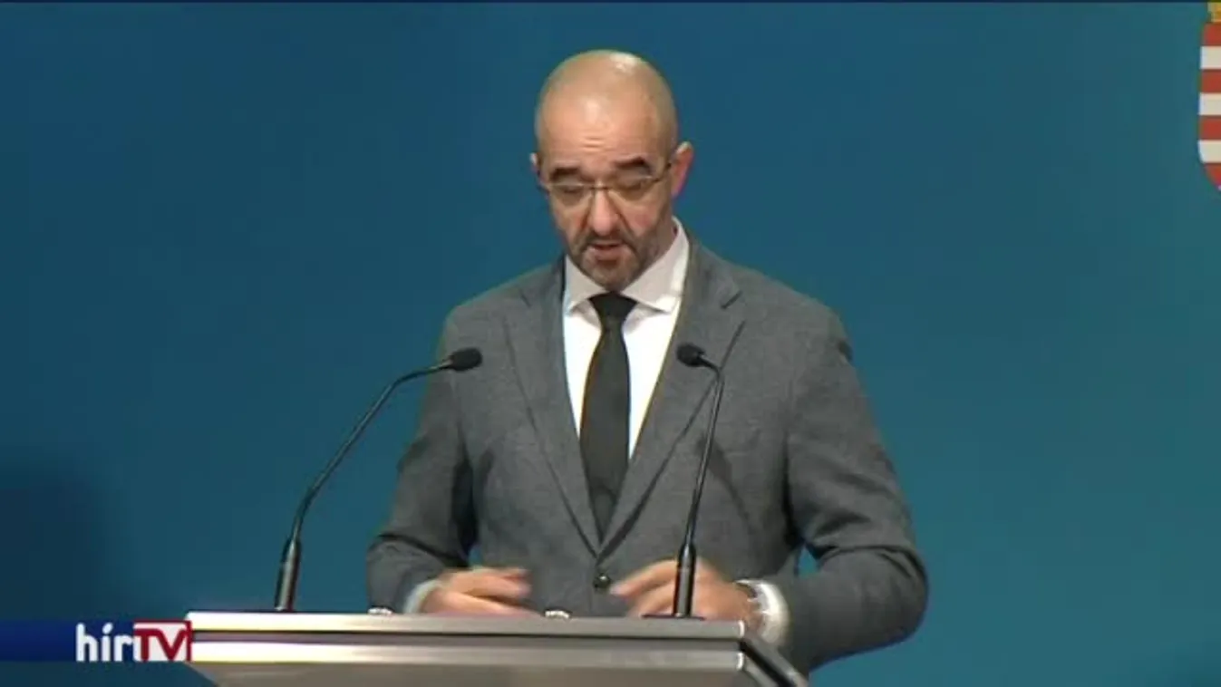 Kormányszóvivő: a Soros-terv végrehajtása az európai intézményeken keresztül halad előre