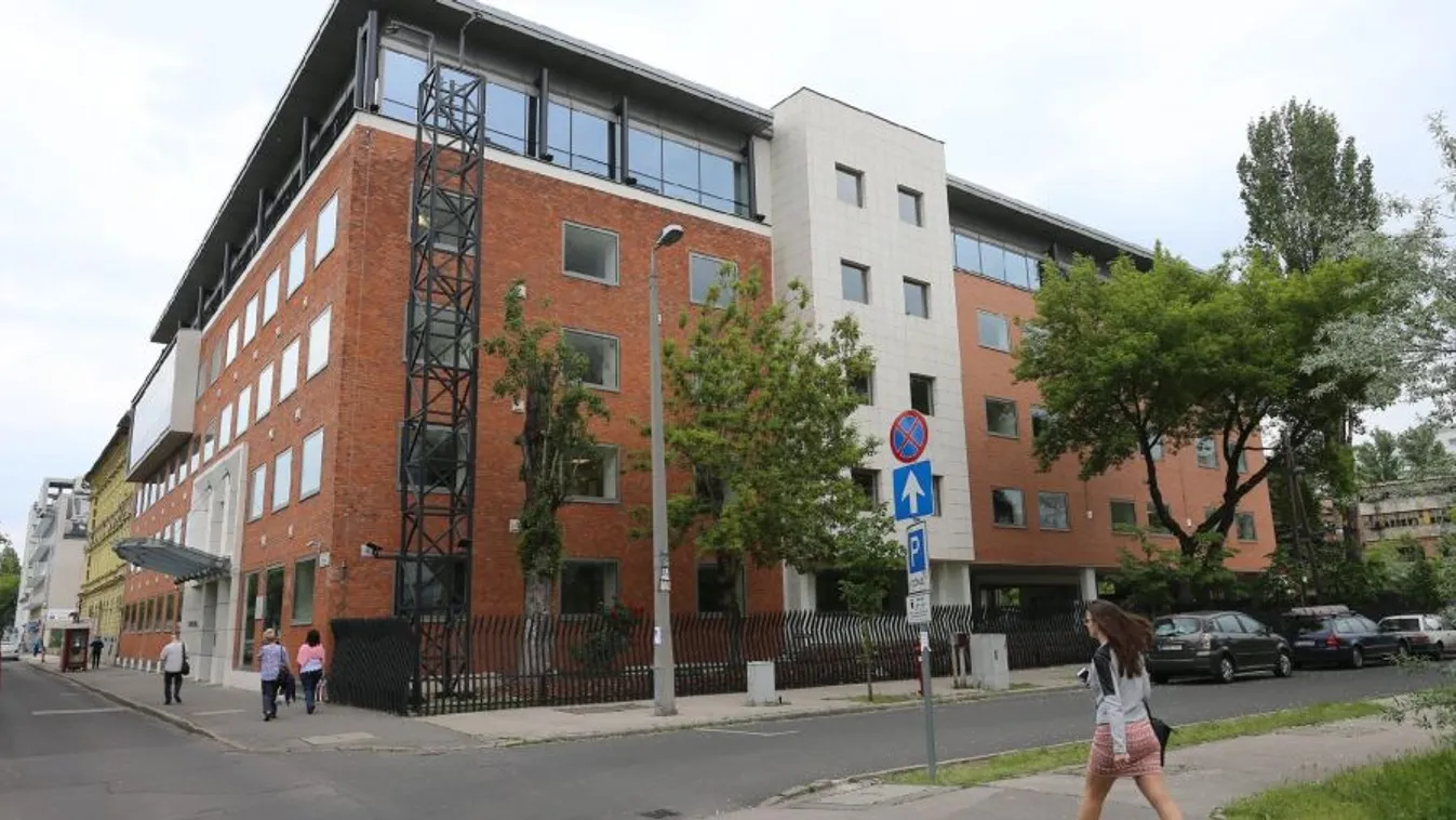 Házkutatás volt a szcientológusoknál