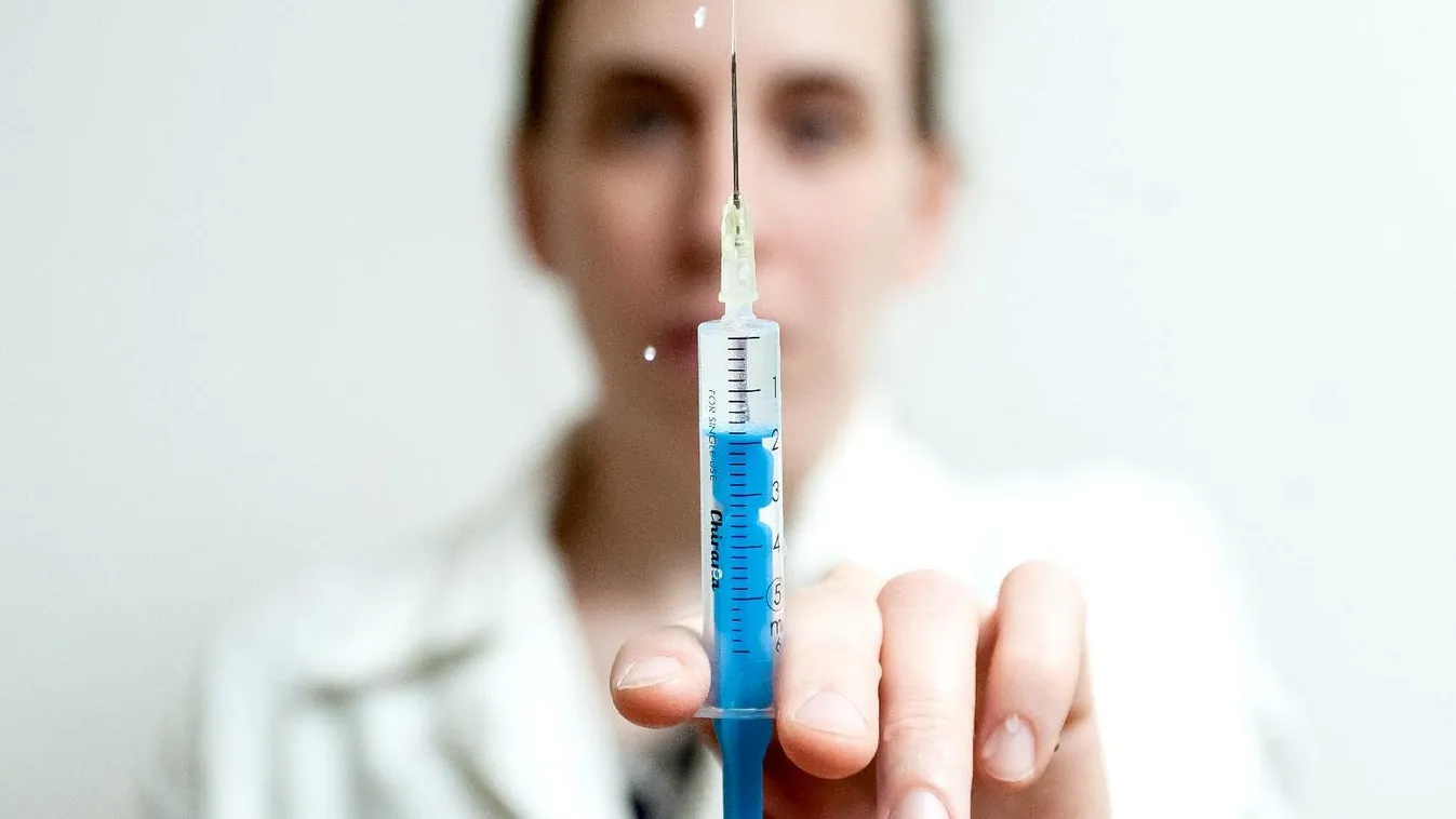 Vallatószék – Egyenesen