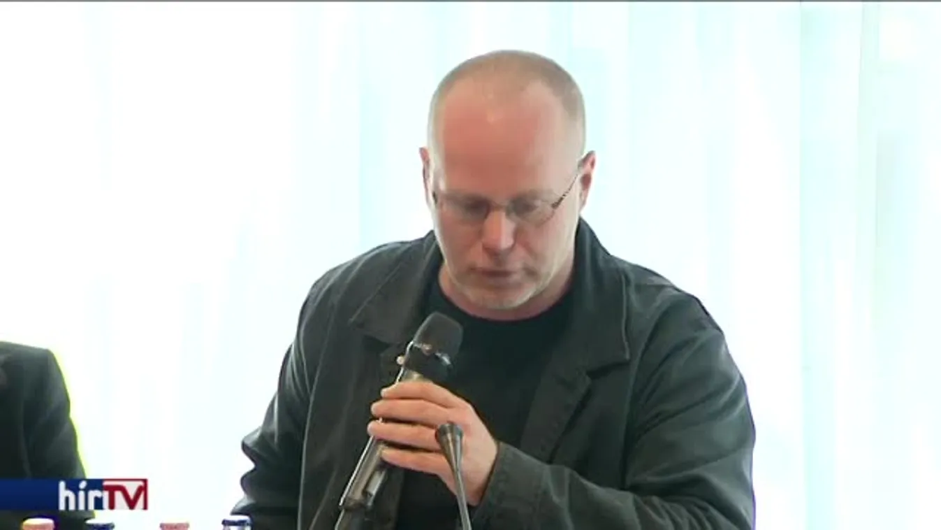 Bajomi-Lázár Péter: Egyoldalú környezetben a médiának valóban lehet manipulációs hatása