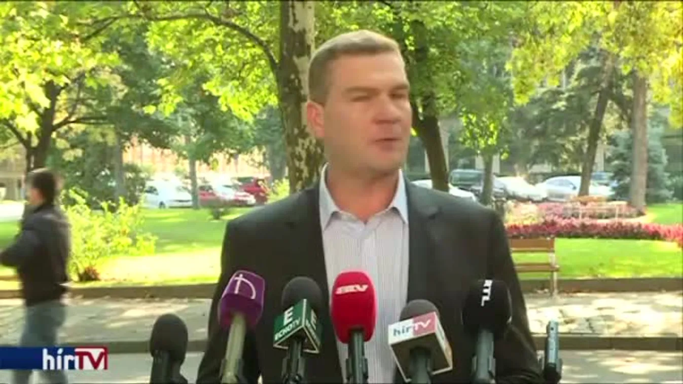 Nem a „testi gyönyörök csúcsát élik át” az MSZP-ben