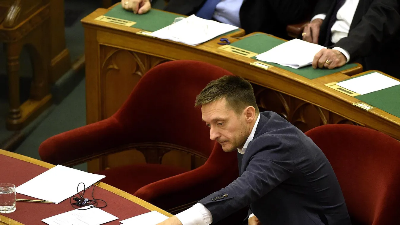 Több pénz jutott idén „kormányzati kommunikációra”, mint az egészségügyi fejlesztésekre