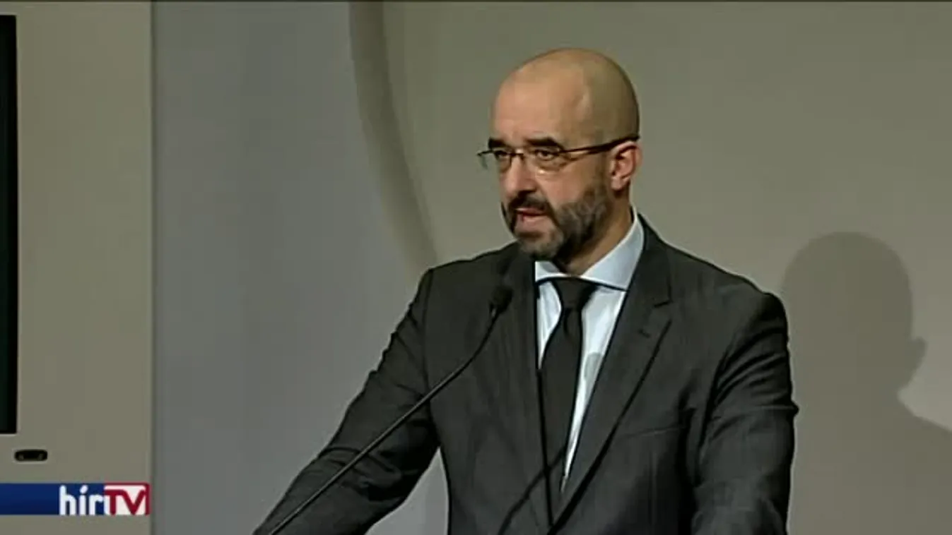 Kormányszóvivő: A&nbsp;Financial Timest is Soros pénzeli