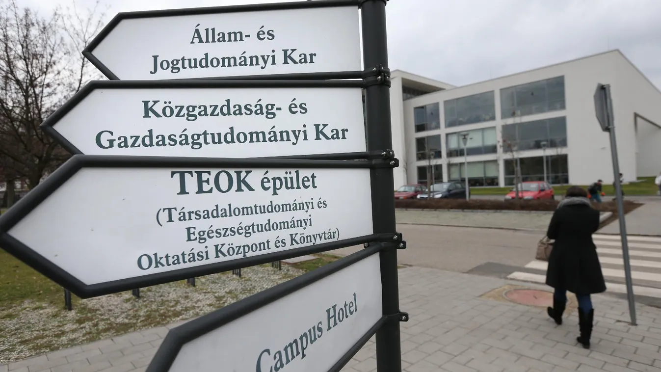 „A politika korlátozza az egyetemek autonómiáját”