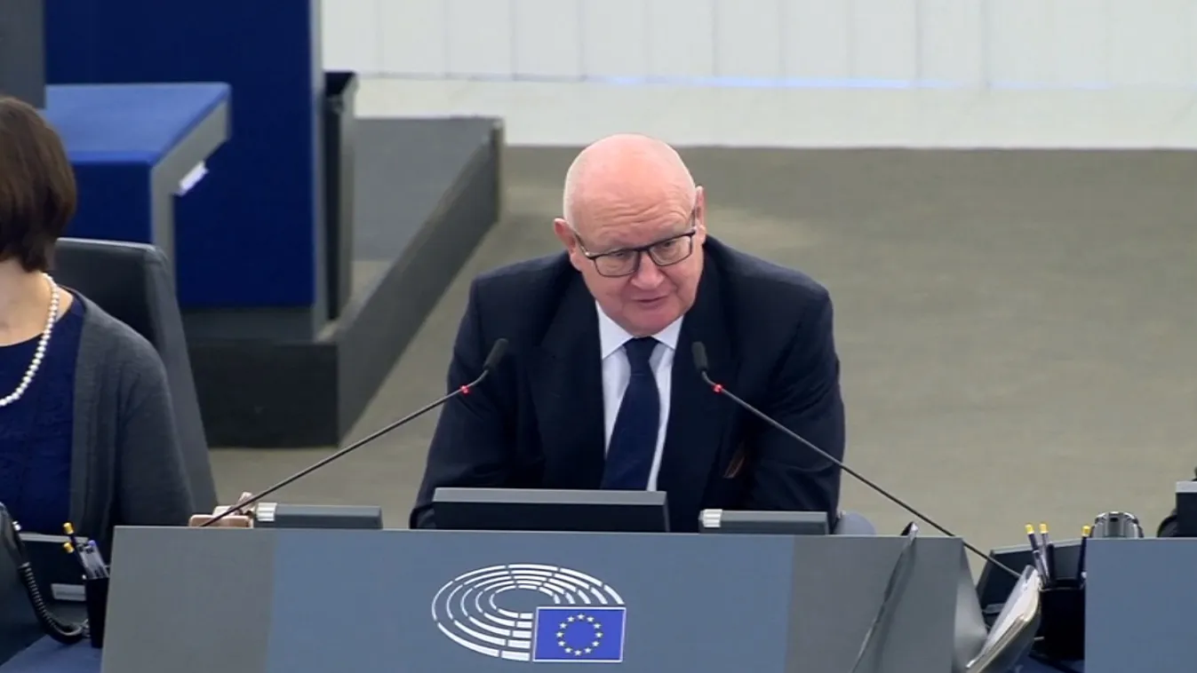 Varsó sem ússza meg a hetescikkely-eljárást