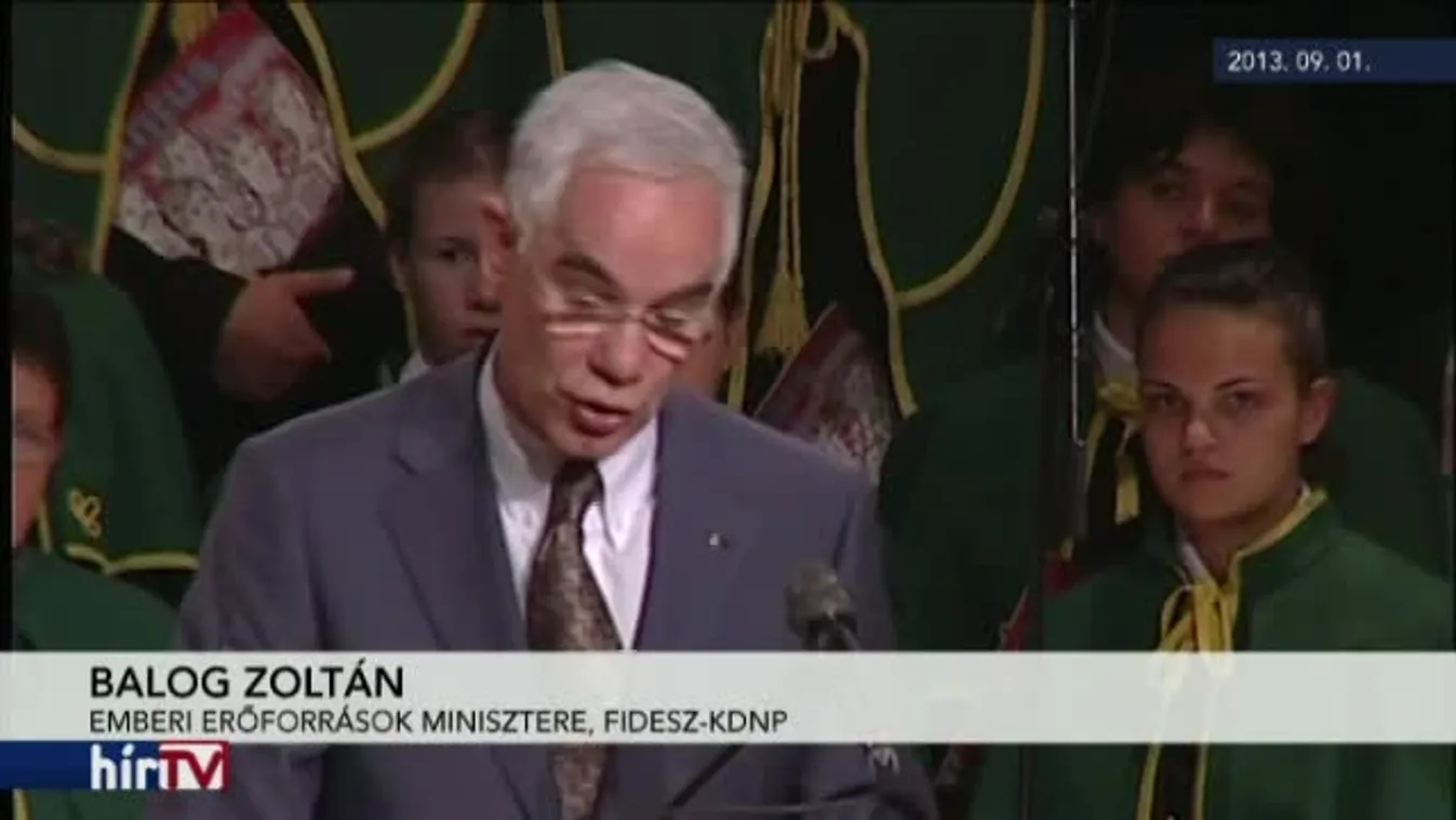 Politikai nyomásra mondhatták le Szél Bernadett előadását