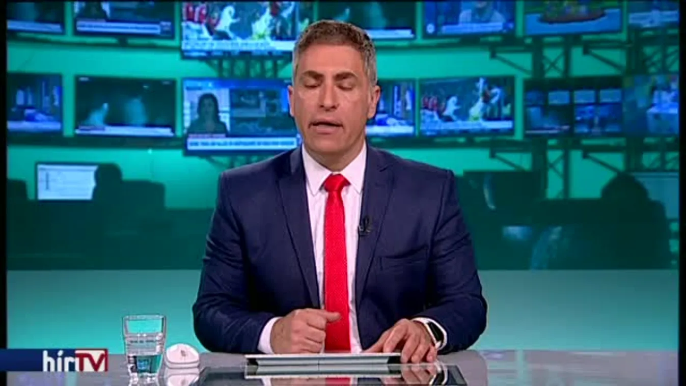 100 méterre sem látni, akkora a köd