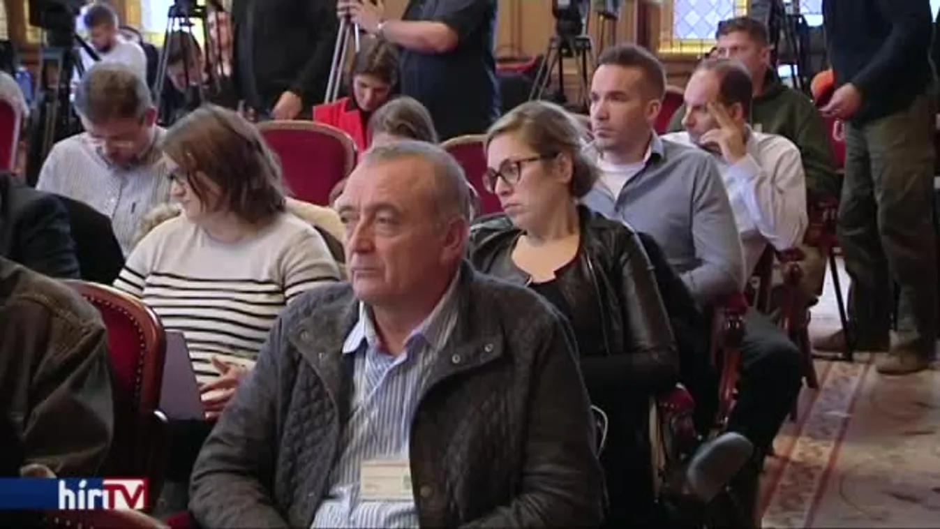 Lázár egy drónvideóval magyarázza, hogy miért nem kell független sajtó