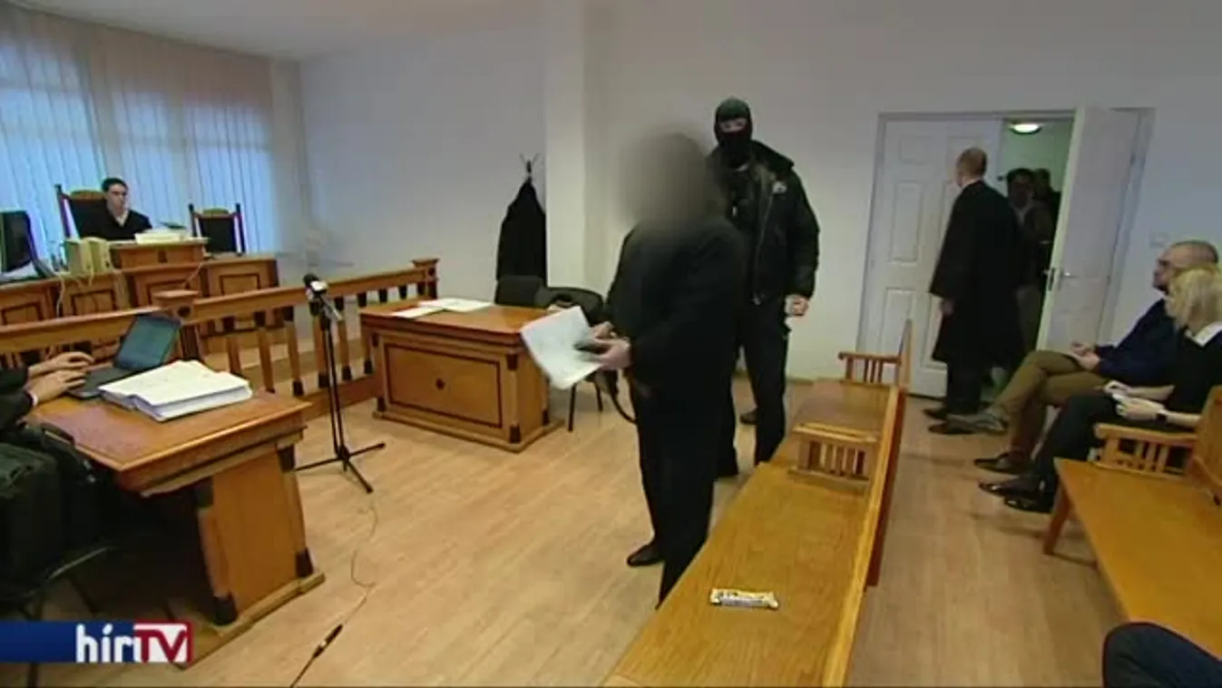 Megkezdődött J. Róbert pere