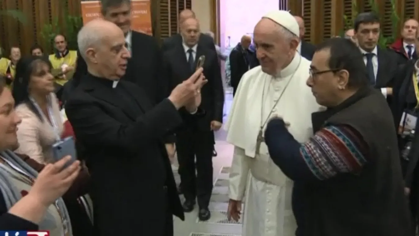 Ebédre hívta a szegényeket és munkanélkülieket Ferenc pápa