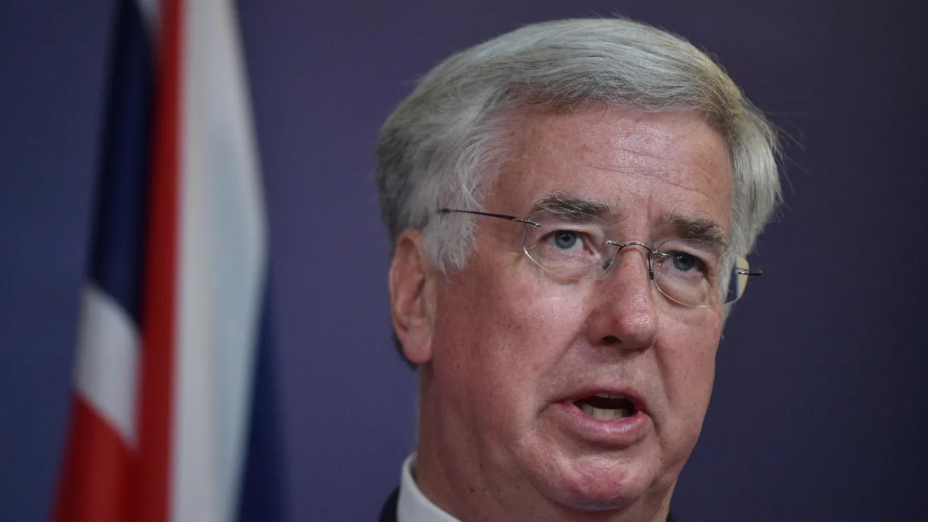 Lemondott a zaklatással vádolt védelmi miniszter