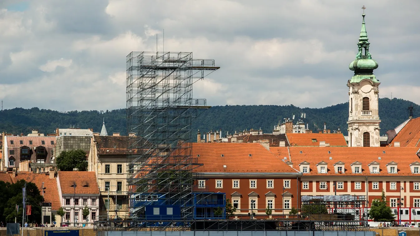 Elbontják az ugrótornyot