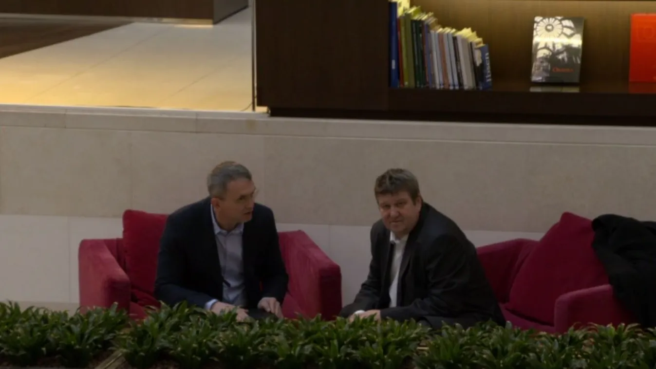 Lázár után Tállai is titokban találkozgat