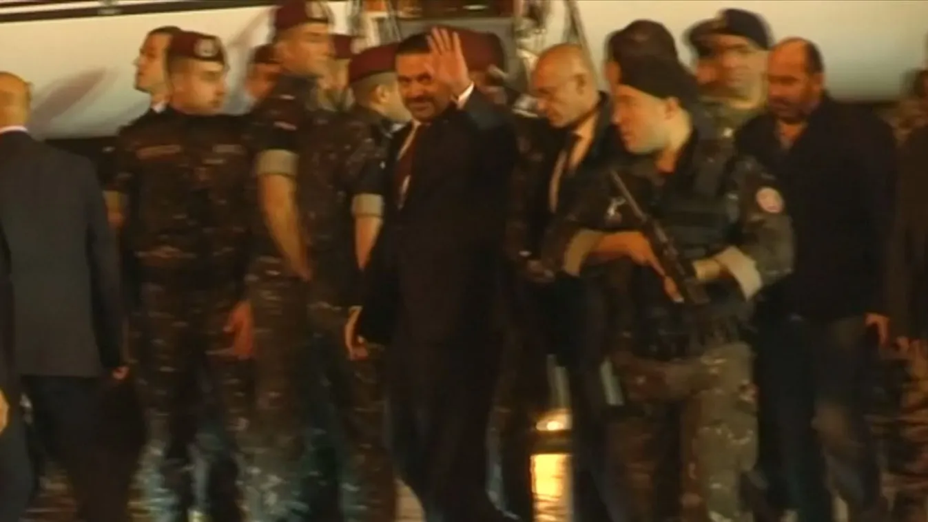 Hazatért a libanoni miniszterelnök