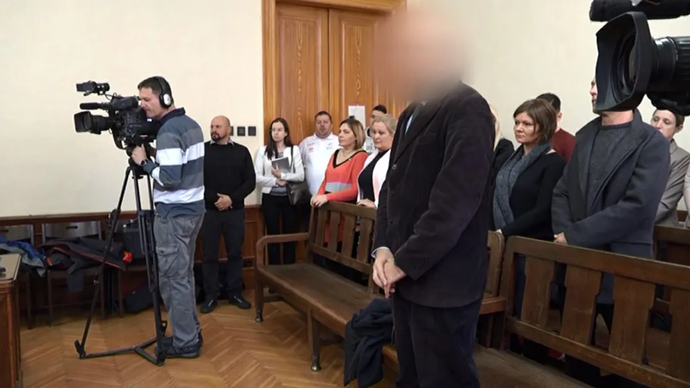 Enyhítették a tanítványait zaklató tanár büntetését