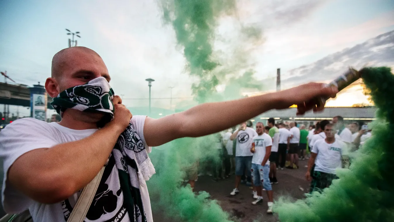 Bezárják az ultrák szektorait