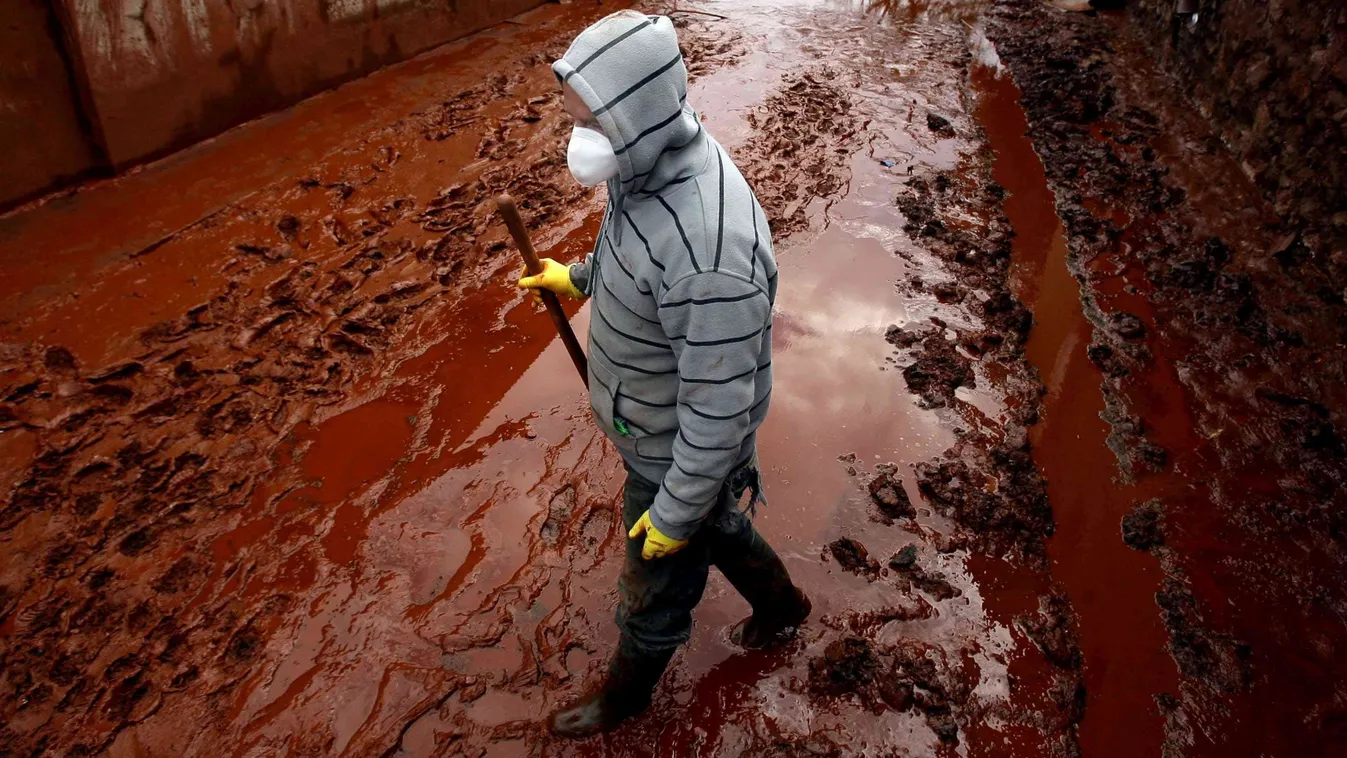 Mintegy 370 millió forintos kártérítés jár a MÁV-nak a vörösiszapperben