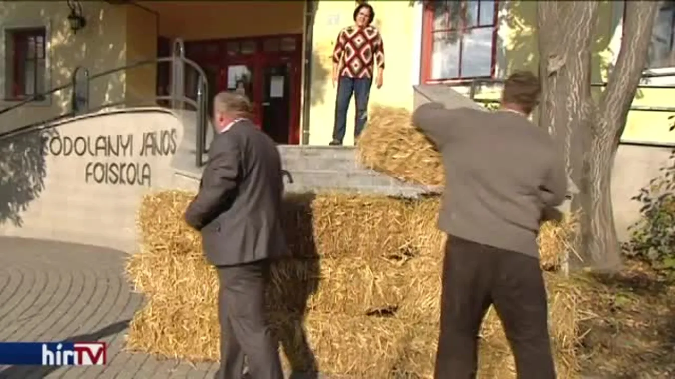 Az MSZP és az LMP az agrárkamara és a kormány agrárpolitikája ellen tiltakozott