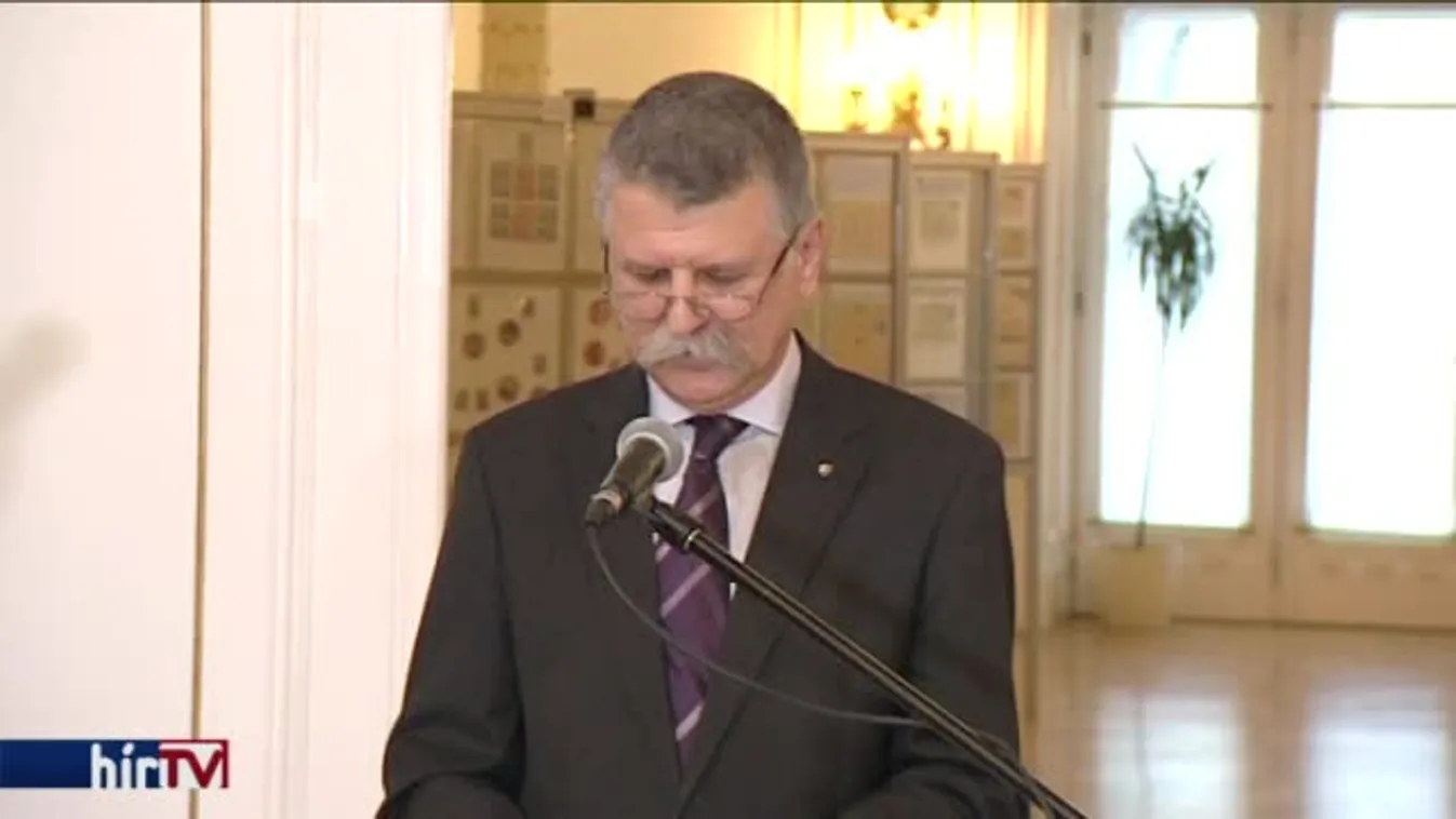 Kövér László a 90. Bélyegnap megnyitóján