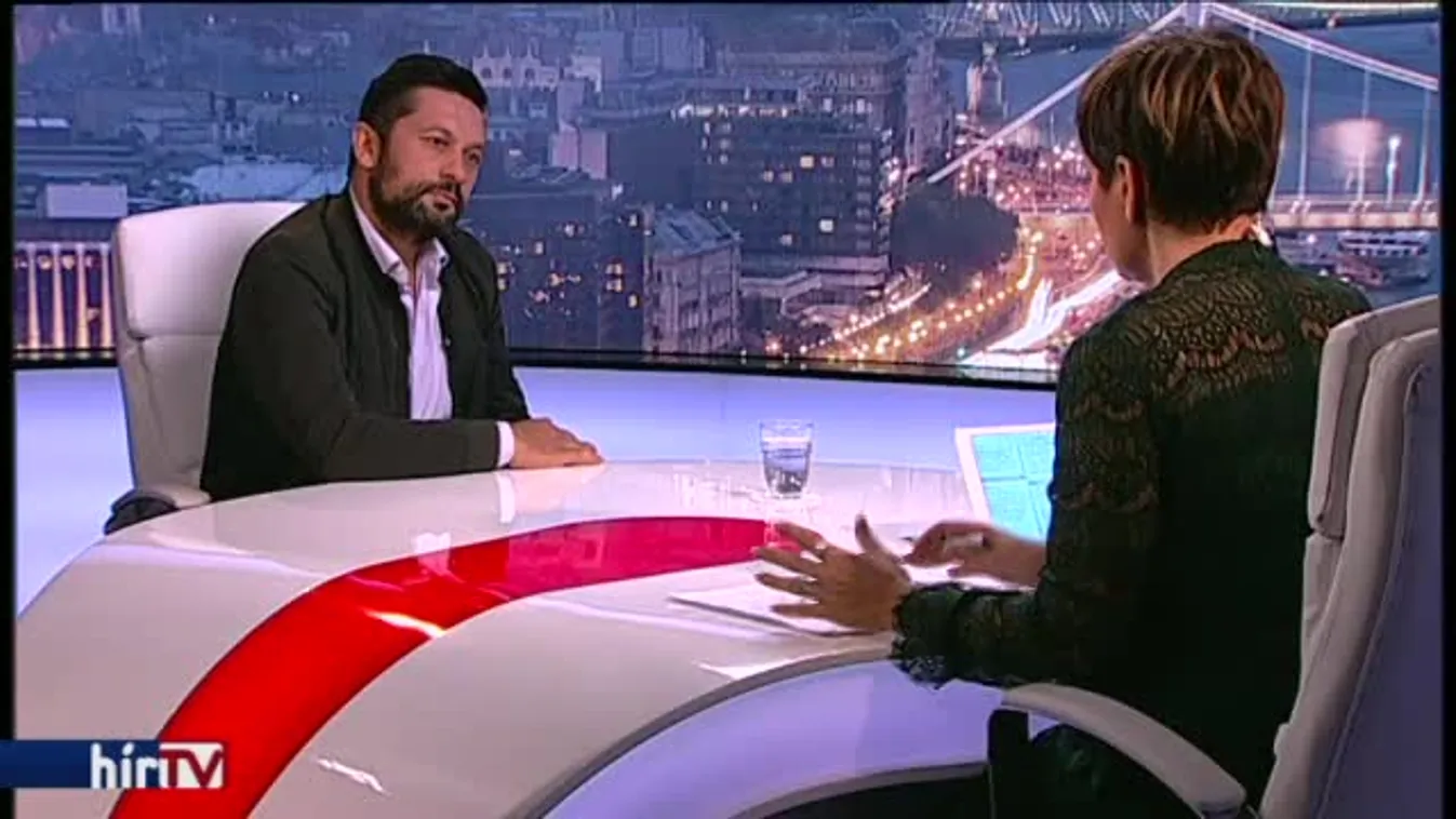 Egyenesen – Köpésálló polgármester