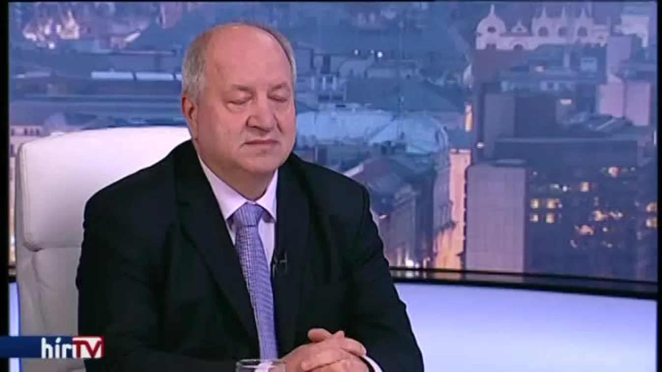 Egyenesen – Üres tányér