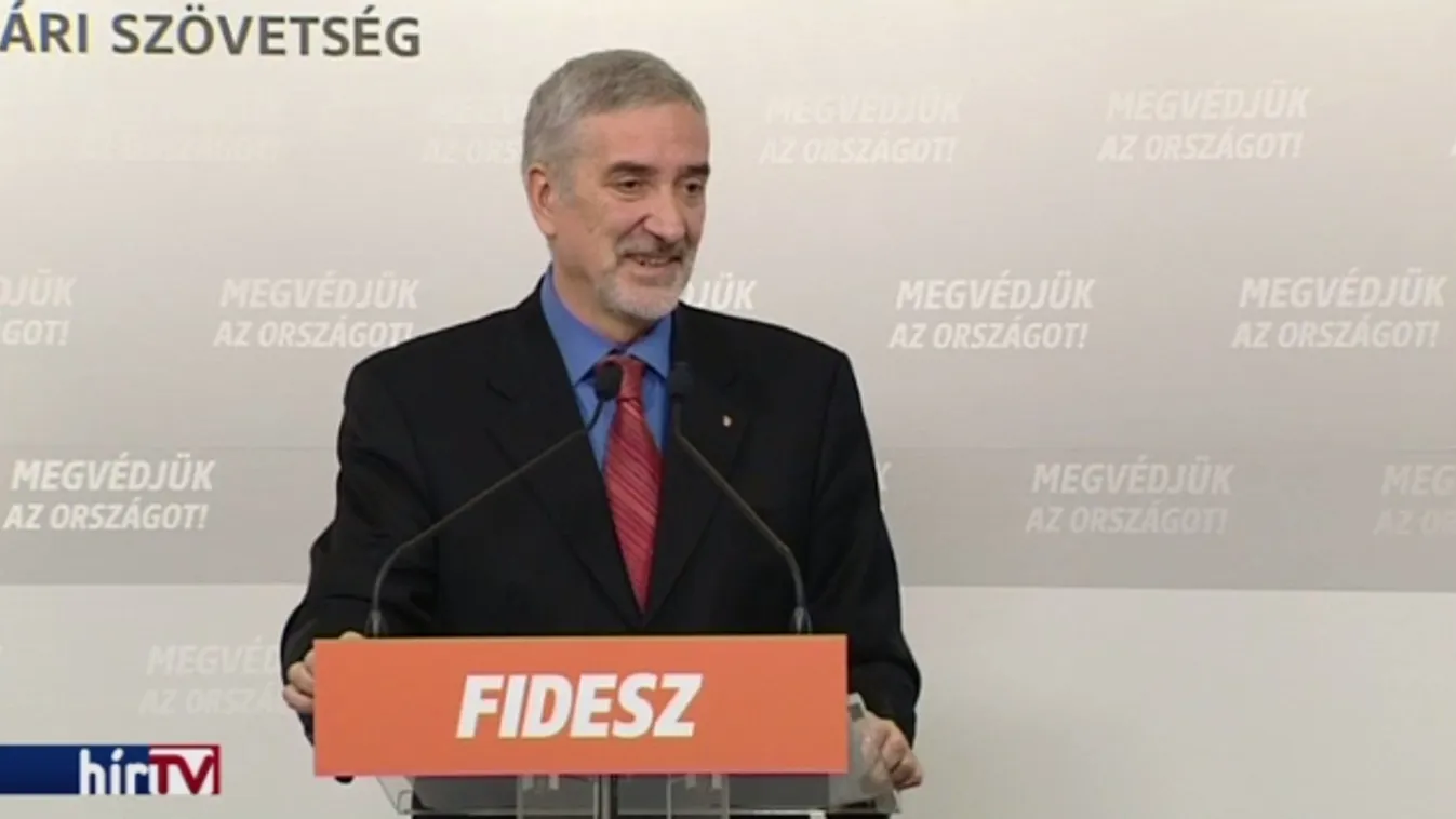 „Te gyökér” – a Fidesz frakciószóvivője szerint előfordul az ilyen hangnem