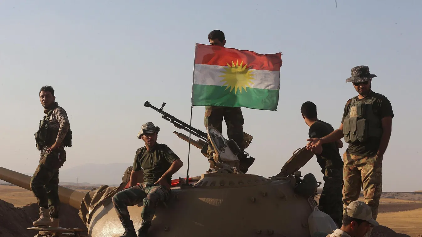 Terroristákat és fegyvereket juttattak ki Rakkából