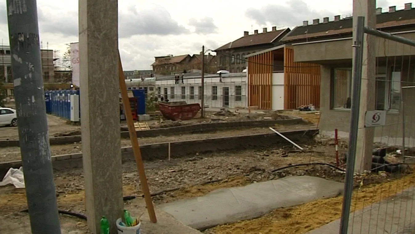 Egyre több kormányzati beruházás csúszik, a kötbér mégis rendre elmarad