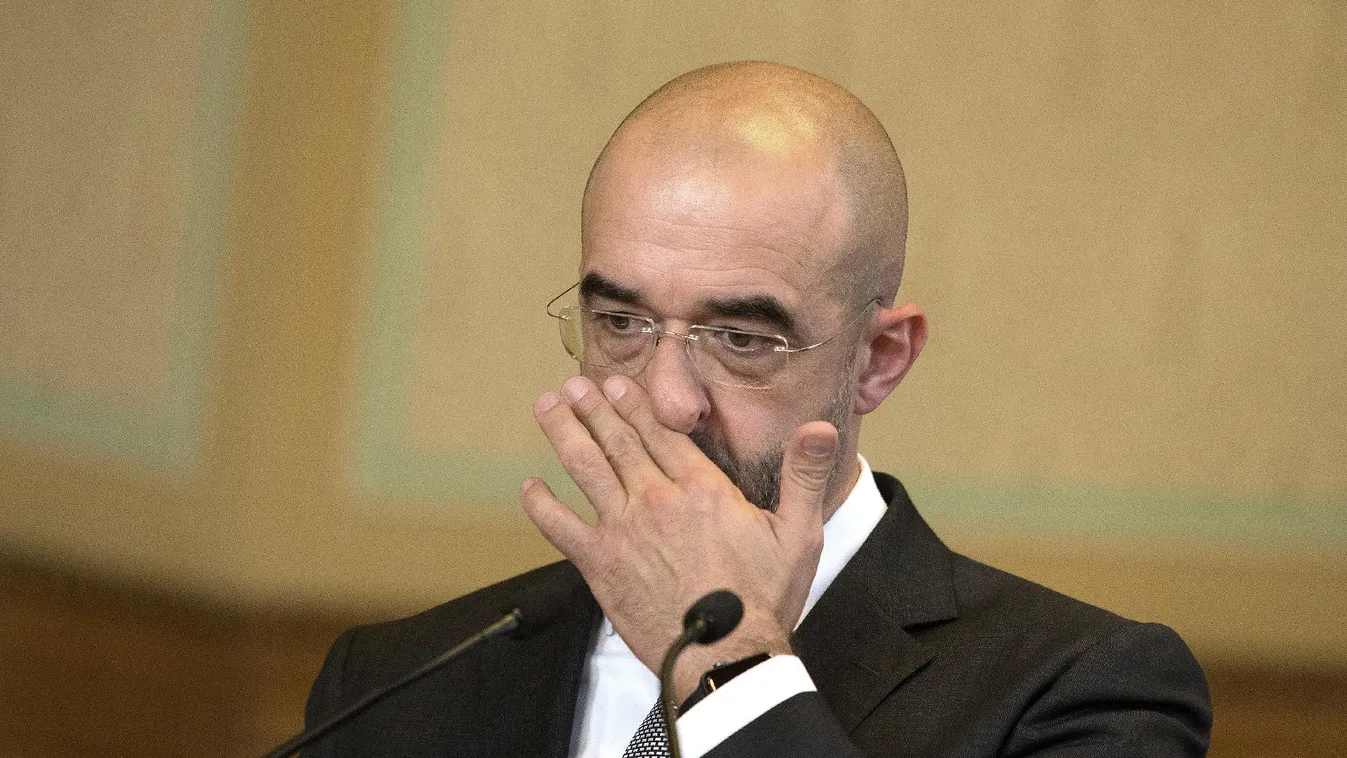 Nincs más ügy: tovább üti a nem létező „forró őszt” a Fidesz