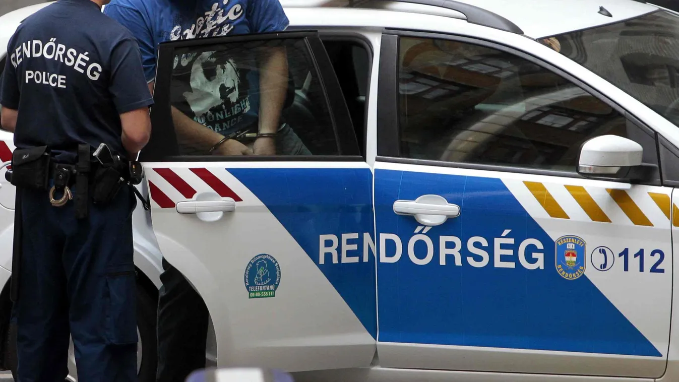 Álrendőr csalt ki pénzt Kőbányán