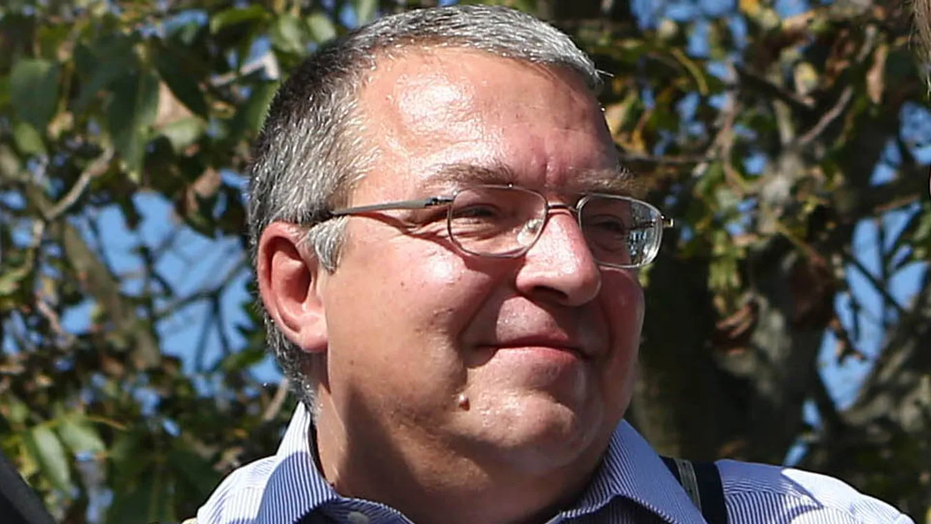 Simicska: Azt mondtam, hogy akkor itt „closing”