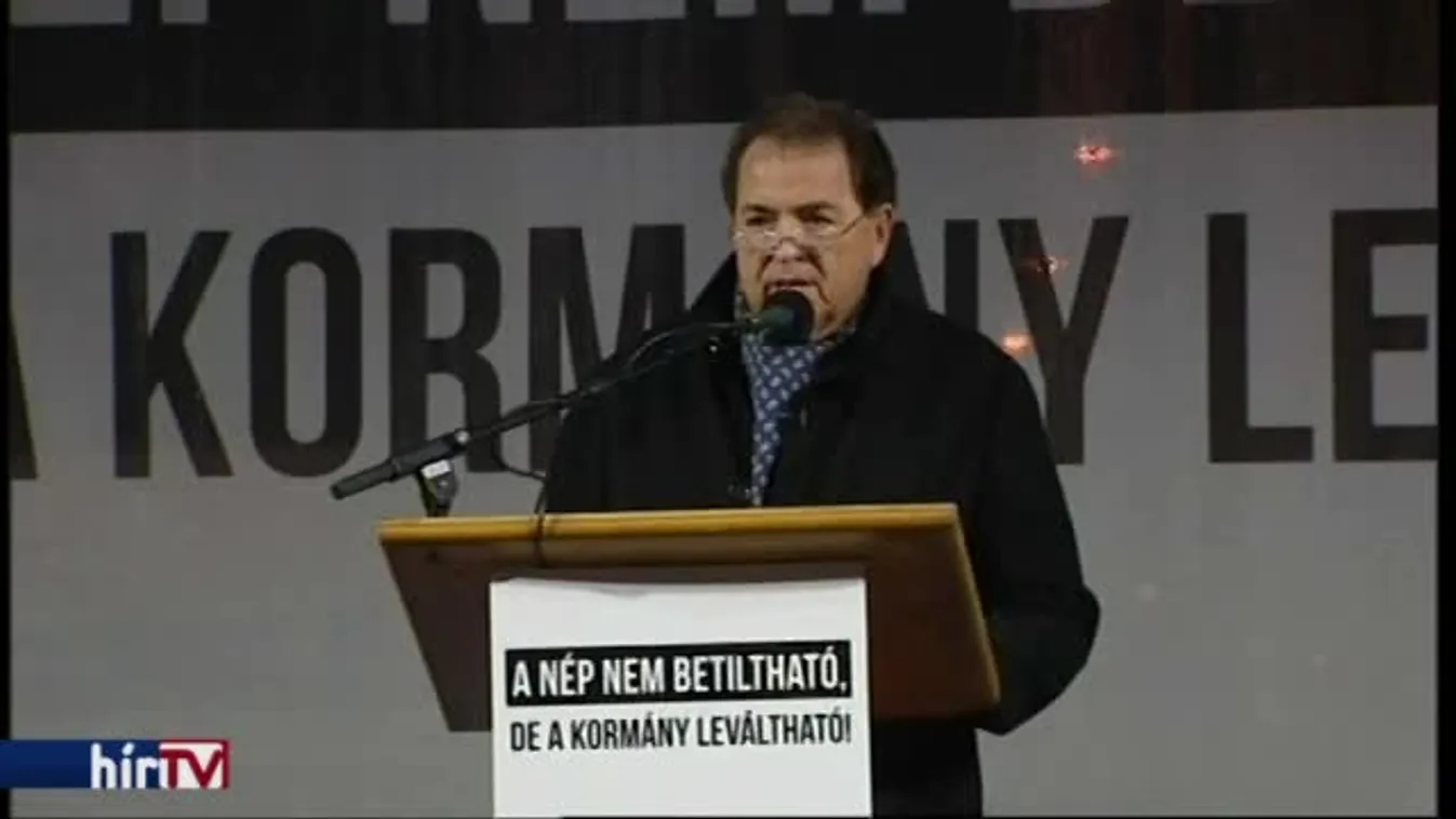 Tüntetés: Beszédek a Fidesz-székház előtt – Kovács Tamás