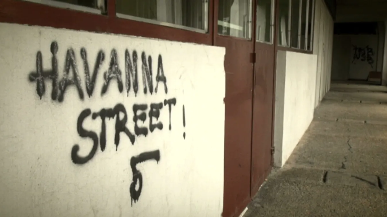 Őrületes pénzekkel tartoznak a társasházak