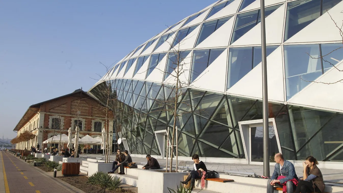 DK: Orbán Ráhel rámutatott, apja pedig megveszi neki közpénzen