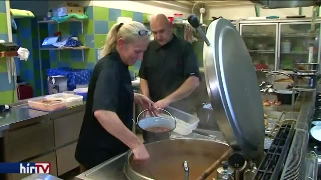 Kelendő a megszentelt halászlé