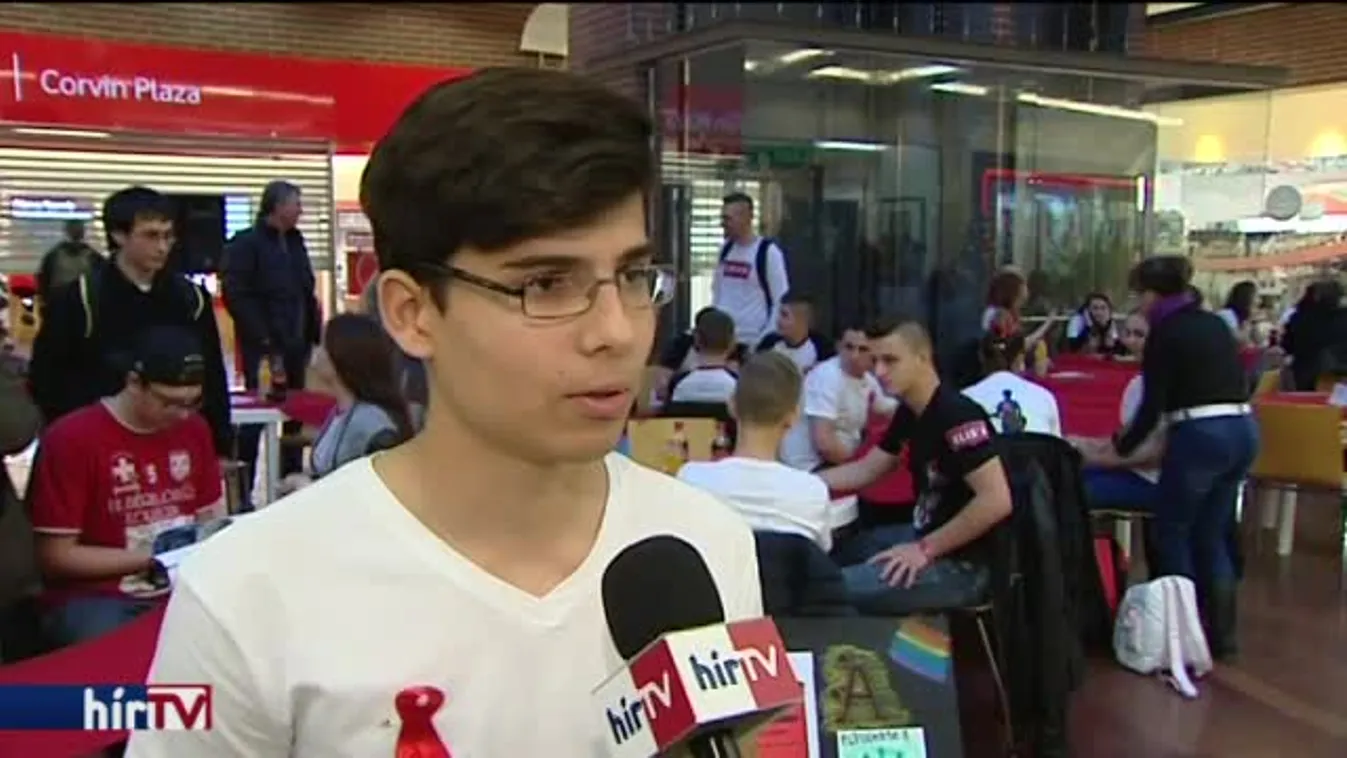 Folyamatosan nő a HIV-fertőzöttek száma hazánkban