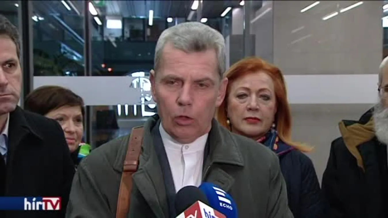 Igazságosabb béreket követelnek az egészségügyi ágazat összes dolgozójának