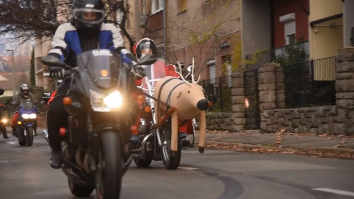 Motoros mikulások lepték el Pécset