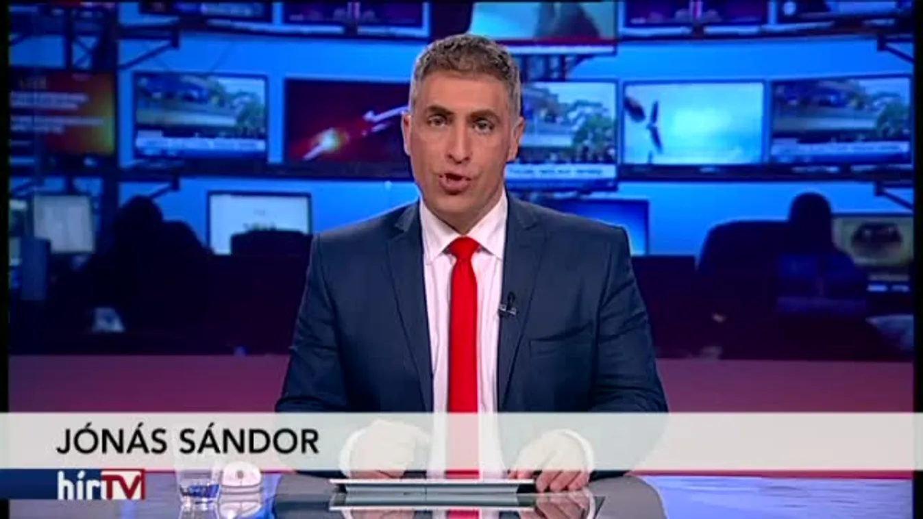 Csaknem négymilliárdból cserélik a mentőautókat