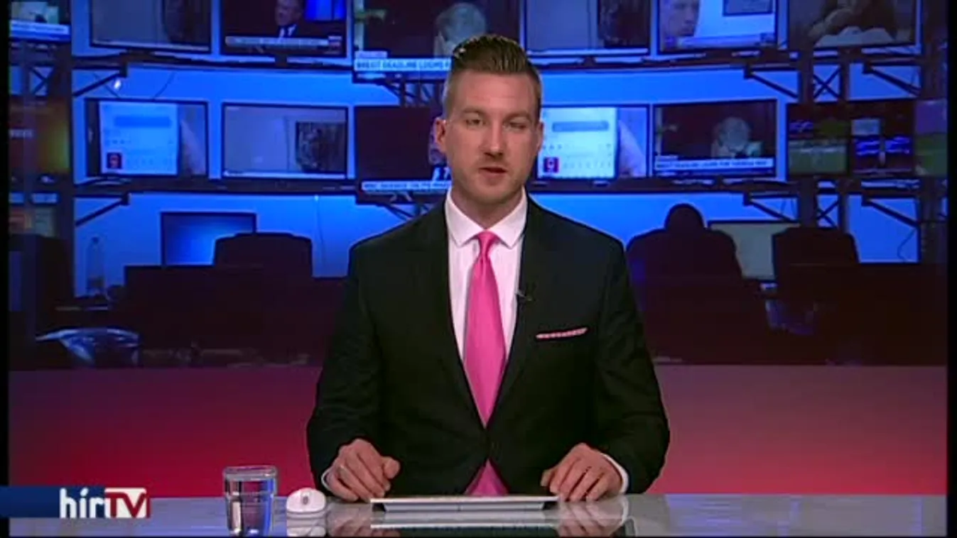 Habony már a fociba is beszállt