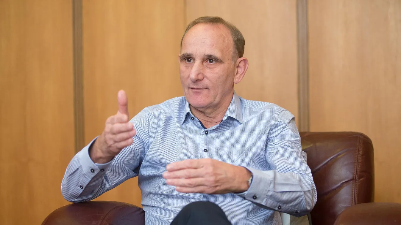 Gémesi: Nem akarok hátradőlni és gombot nyomogatni