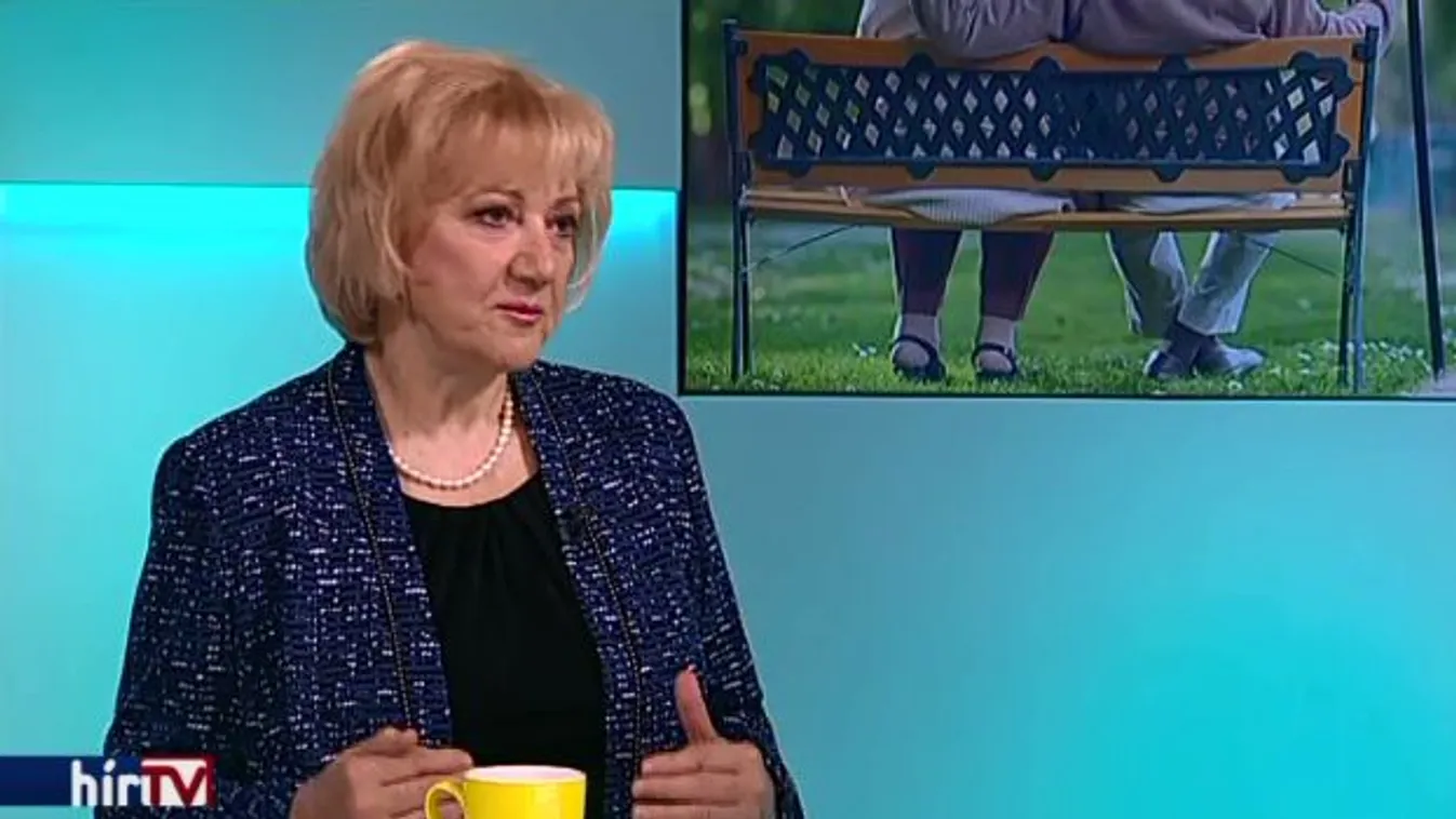 Schmuck: A kormány elengedte a nyugdíjasok kezét