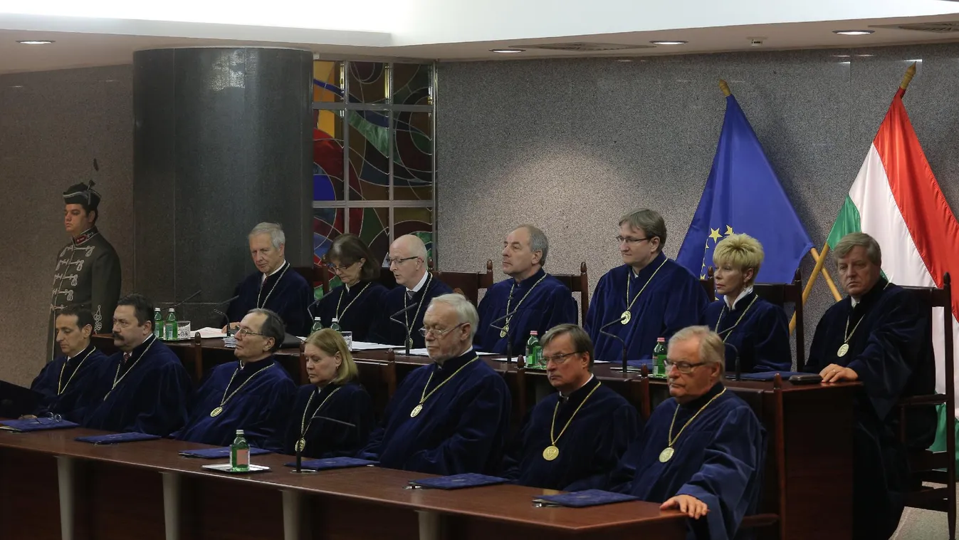 Nem a sajtó felelőssége, ha hazudnak a sajtótájékoztatón