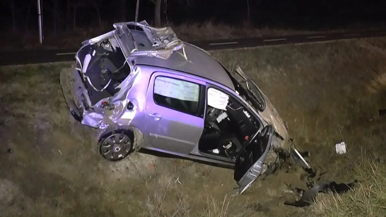 Hatan ültek az autóban, mindenki megsérült a balesetben