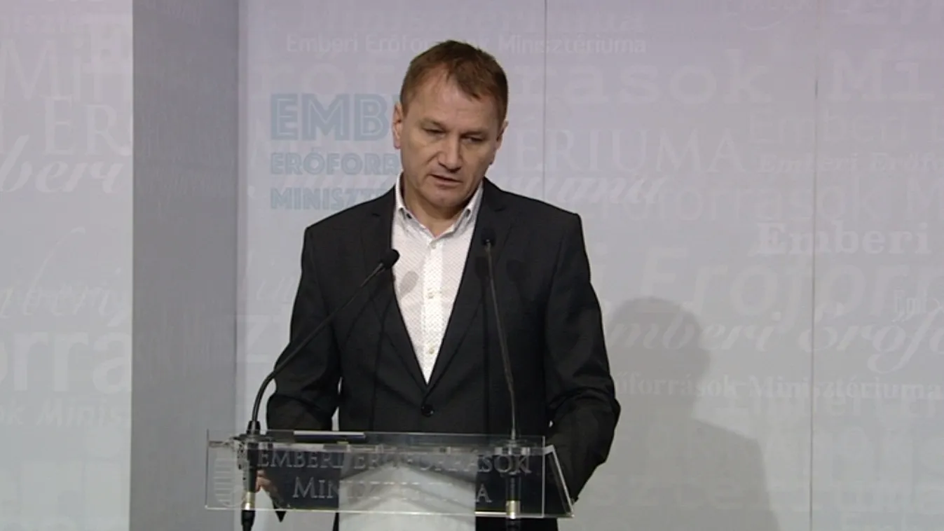 Az orvosok hozzáállását kérte számon az államtitkár