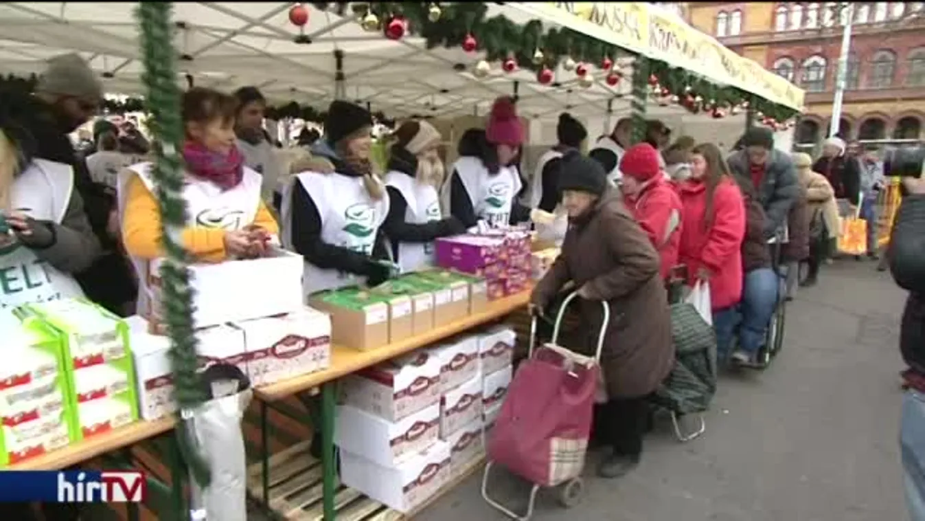 Még ki sem nyitottak, már tömegek várták az ingyen ételt