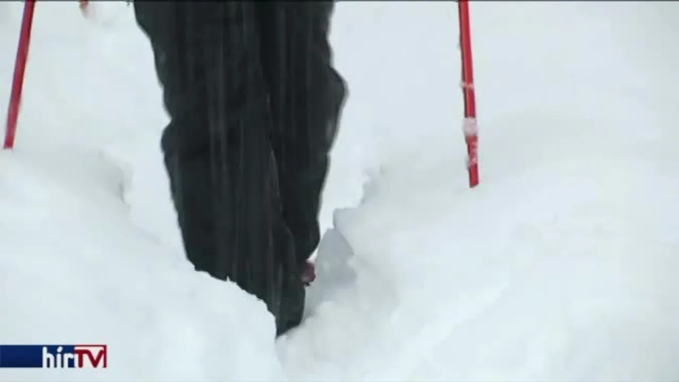 Többméteres hó zárja el a zöldhatárt az Alpokban